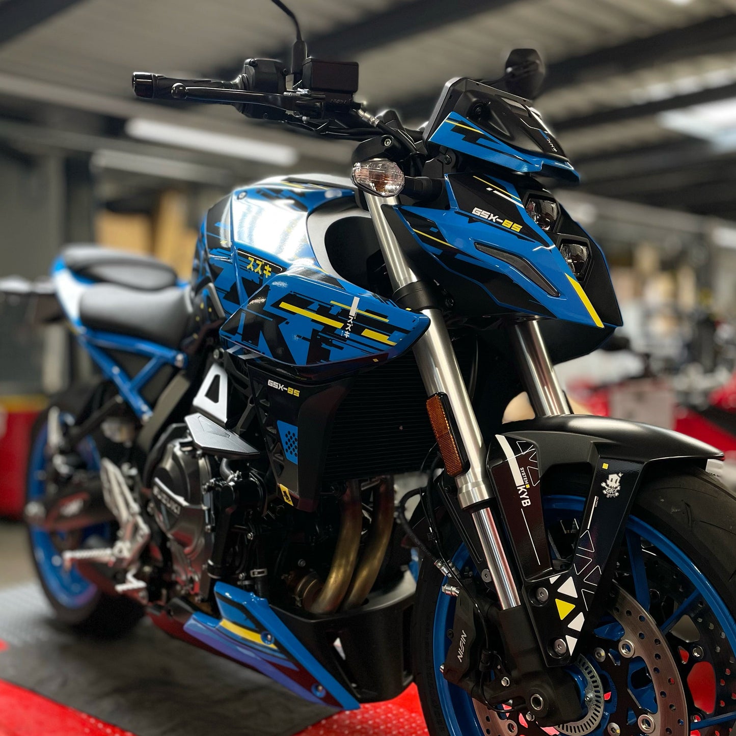 KIT DÉCO SUZUKI - GSX-8S-ACIDE-SLIDE- ONLY X